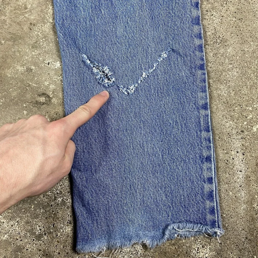 Polo Ralph Lauren Jeans Size 32x32 Blue Denim Distressed Authentic Dungarees‎